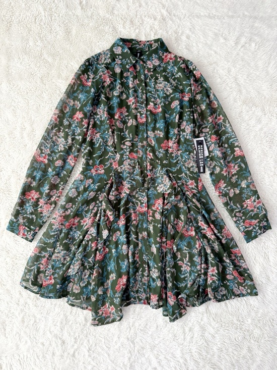 Design Lab Lord & Taylor Dresses & Skirts - NWT Design Lab Woman Forest Green Floral Chiffon Ruffle Button Front Dress SMALL